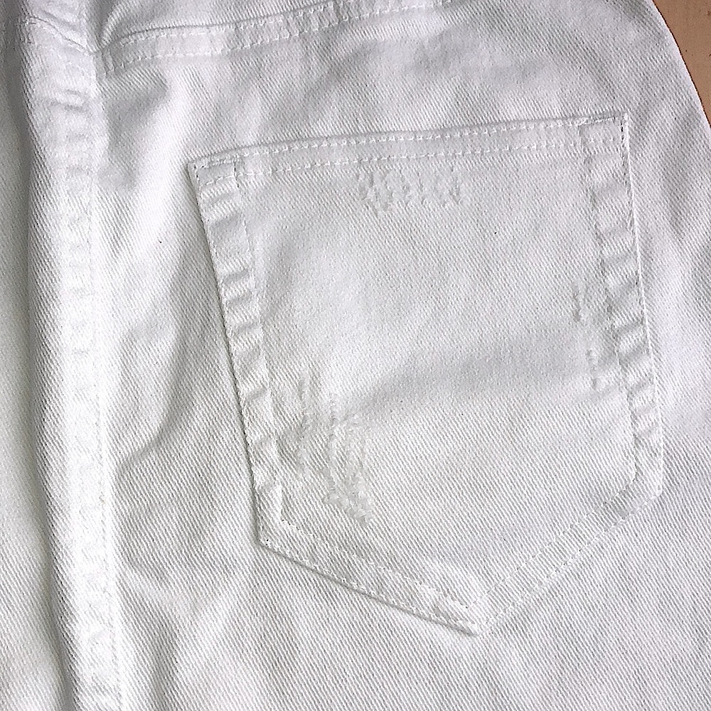 NWT Tinseltown White Distressed Denim Mini Skirt Junior Size Medium - Picture 10 of 12